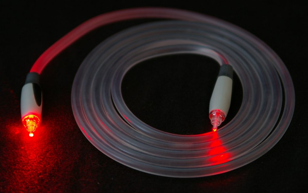 สายไฟเบอร์ออฟติก--Fiber-Optic-Cable--คืออะไร
