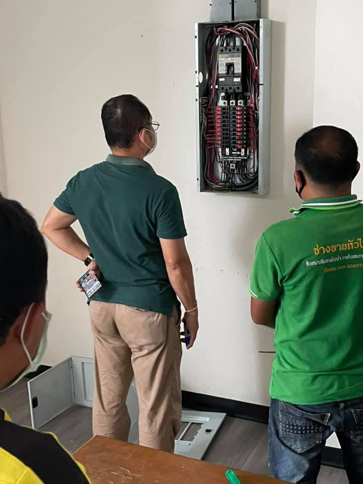 ตรวจสอบวางแผนการปรับปรุงระบบไฟฟ้าห้องพัก ศูนย์ฝึกประสบการณ์วิชาชีพเคียงคีรี มหาวิทยาลัยราชภัฏนครศรีธรรมราช